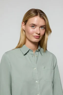 Camisa Simona verde claro con monograma bordado PC