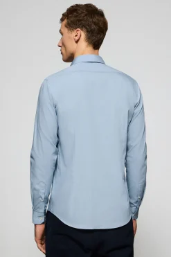 Camisa Slim de popelín azul celeste con monograma bordado