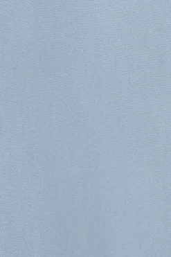 Camisa Slim de popelín azul celeste con monograma bordado