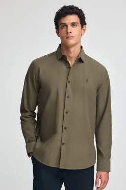 Camisa verde militar de corte slim y cuello italiano con logo Rigby Go