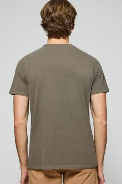 Camiseta Apolo garment dyed verde militar con logo Polo Club aterciopelado