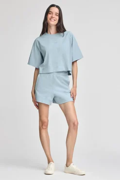 Camiseta azul claro Danae con logo bordado