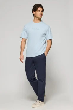 Camiseta azul claro de manga corta y cuello redondo con logotipo Polo Club
