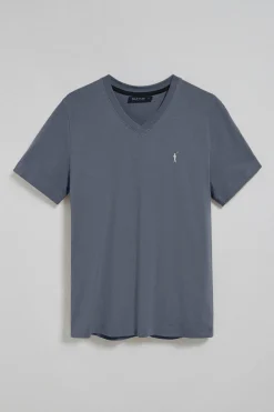 Camiseta azul denim con cuello de pico y logo bordado Rigby Go