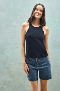 Camiseta azul marino de lino y algodón con monograma bordado