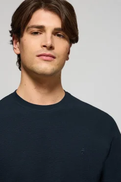 Camiseta azul marino microestructura con monograma bordado PC