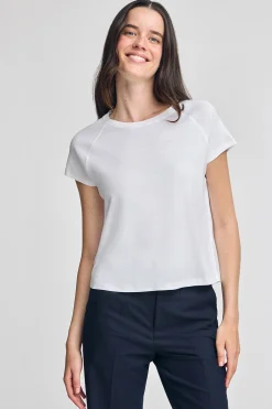 Camiseta blanca Hesperia con monograma bordado