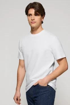 Camiseta blanca microestructura con monograma bordado PC
