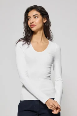 Camiseta blanca Penelope con detalle de botón nacarado Polo Club