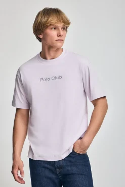 Camiseta color lavanda de manga corta y cuello redondo con logotipo Polo Club