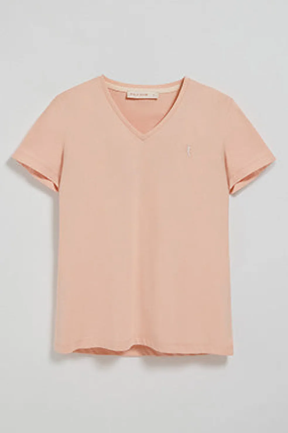 Camiseta color maquillaje de escote en pico y bordado Rigby Best