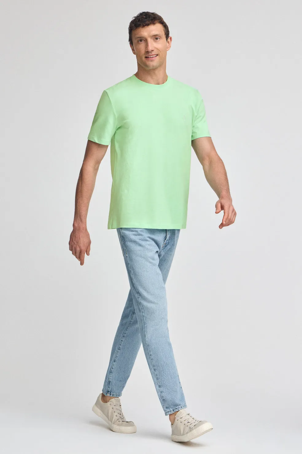 Camiseta color menta básica de cuello redondo y bordado Rigby Best