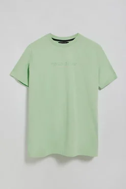 Camiseta color menta de cuello redondo y logo engomado
