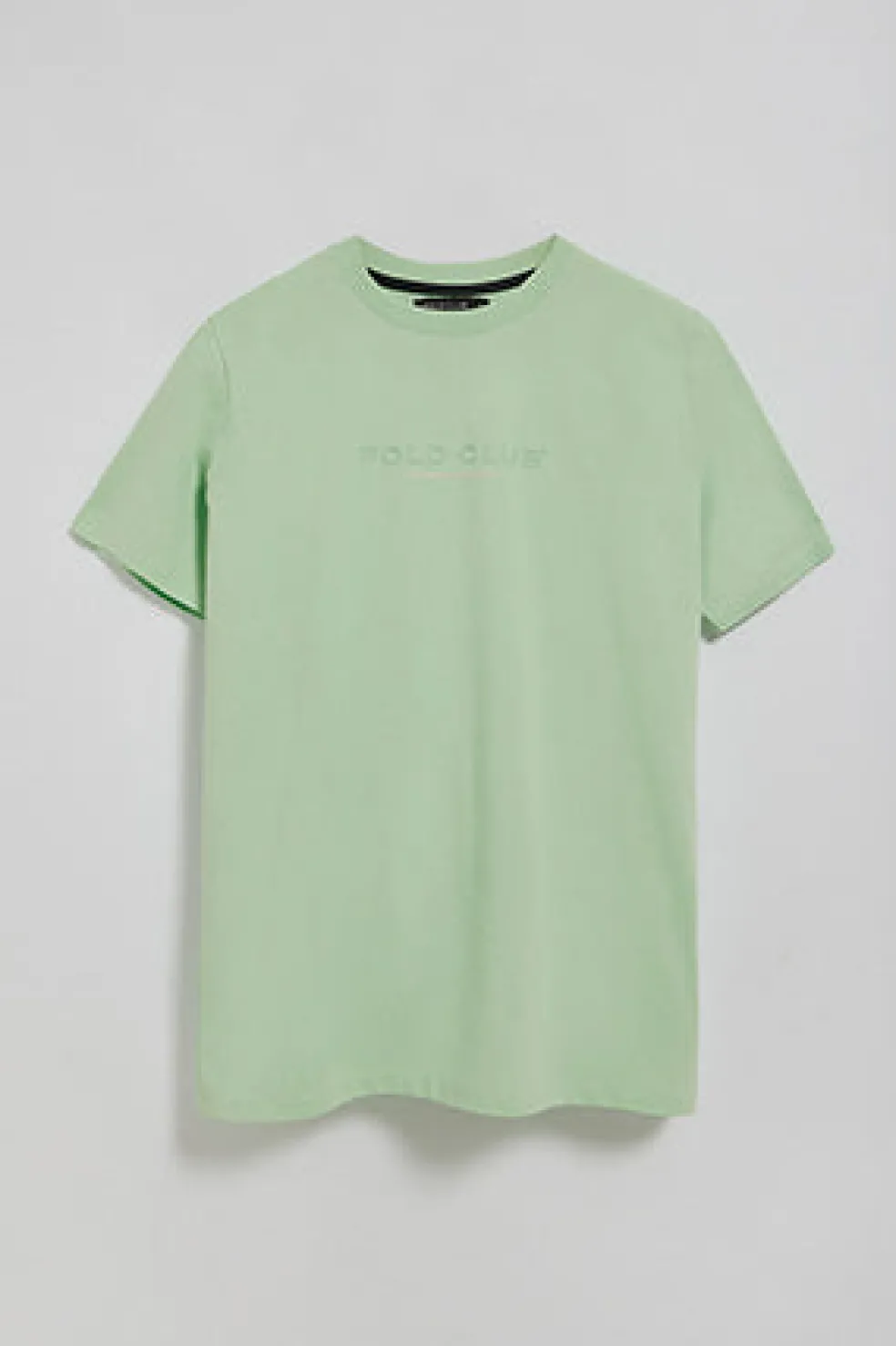 Camiseta color menta de cuello redondo y logo engomado