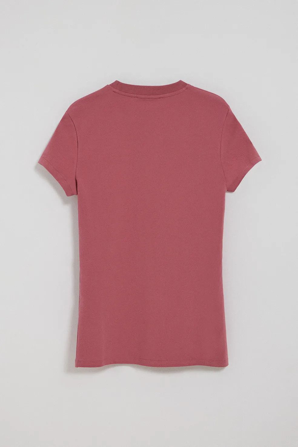 Camiseta color rosa vino de manga corta con logo bordado Rigby Go