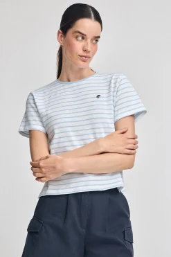Camiseta de rayas azul claro y beige con monograma bordado