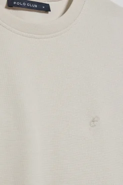 Camiseta gris claro microestructura con monograma bordado PC