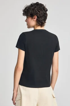 Camiseta negra de cuello redondo con bordado Rigby Go