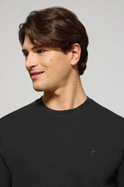 Camiseta negra microestructura con monograma bordado PC