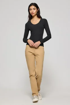 Camiseta negra Penelope con detalle de botón nacarado Polo Club