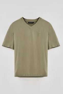 Camiseta verde en lino y algodón de cuello en pico y monograma bordado