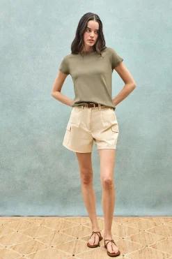 Camiseta verde Hesperia con monograma bordado