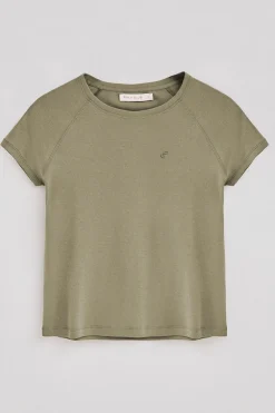 Camiseta verde Hesperia con monograma bordado