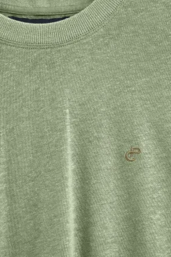 Camiseta verde jade en lino y algodón de cuello redondo y monograma bordado