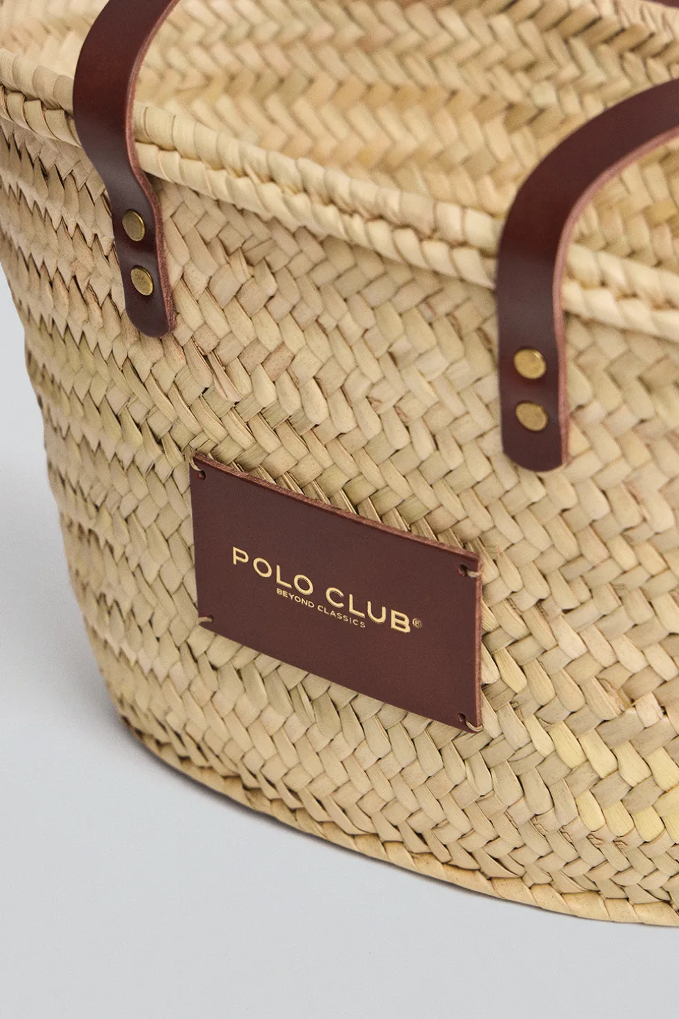 Capazo pequeño color natural con logo Polo Club
