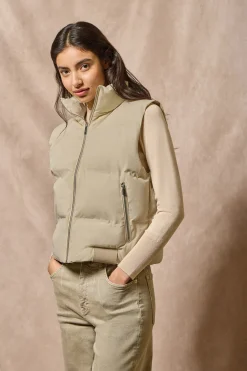 Chaleco beige acolchado Nueva York con detalles Polo Club
