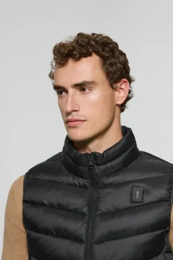 Chaleco Chase ultralight negro con parche Rigby Go