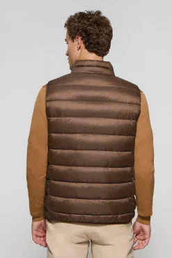 Chaleco Chase ultralight marrón con parche Rigby Go