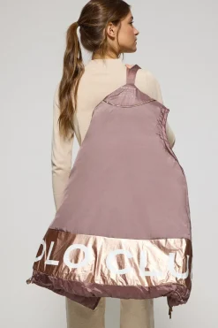 Chaleco Ice acolchado rosa taupe de capucha fija y detalles Polo Club