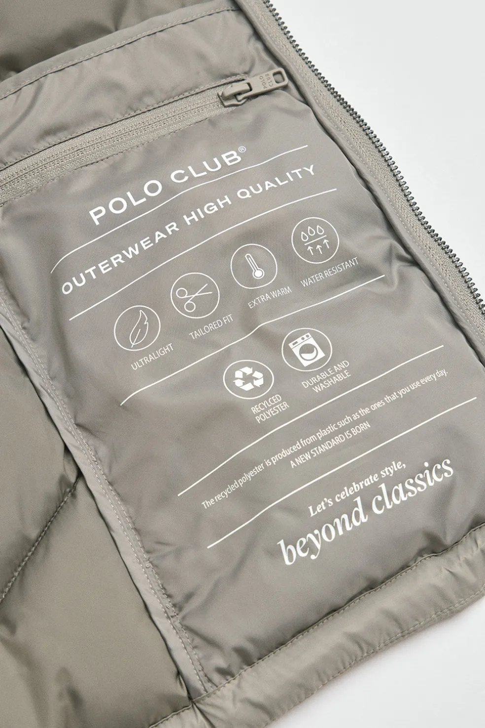 Chaleco ultralight color piedra con logo Polo Club
