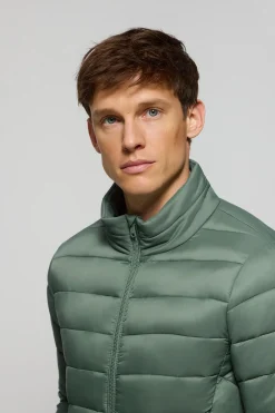 Chaqueta Cabo ultralight verde con logotipo