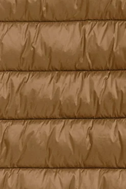 Chaqueta Chase ultralight color camel con parche Rigby Go
