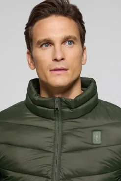 Chaqueta Chase ultralight verde oscuro con parche Rigby Go