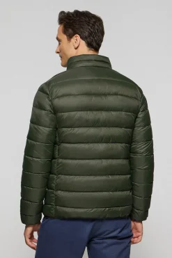 Chaqueta Chase ultralight verde oscuro con parche Rigby Go