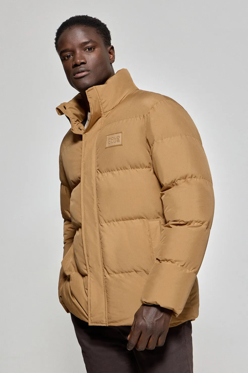 Chaqueta color camel Slope acolchada con detalles Polo Club