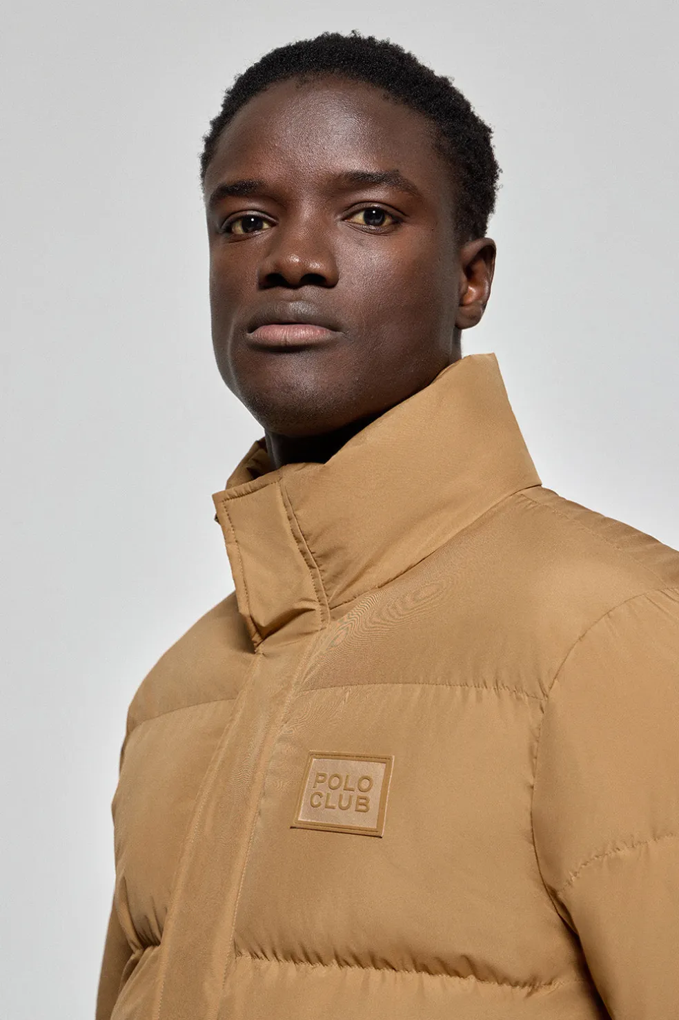 Chaqueta color camel Slope acolchada con detalles Polo Club