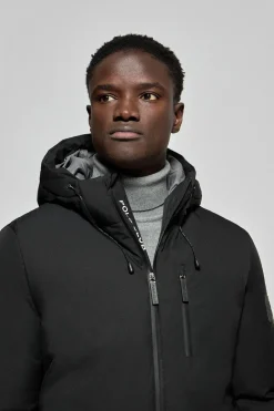 Chaqueta negra Gstaad de capucha fija y detalles Polo Club
