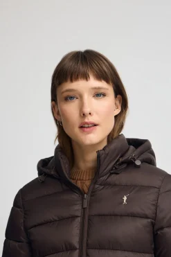 Chaqueta Salima Embroidery color chocolate con logo Rigby Go