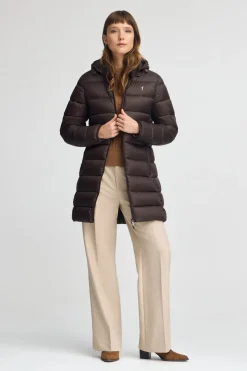 Chaqueta Salima Embroidery color chocolate con logo Rigby Go