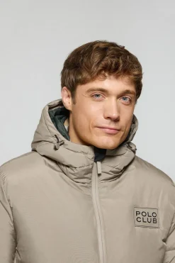 Chaqueta St Moritz beige acolchada de capucha fija y detalles Polo Club