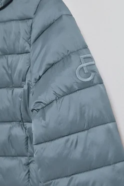 Chaqueta ultralight azul denim Cintia de capucha extraíble y bordado PC