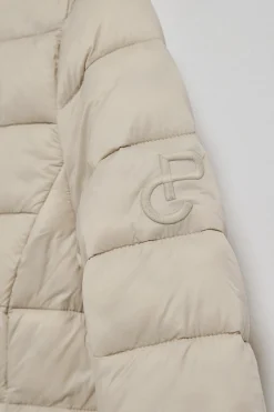 Chaqueta ultralight beige oscuro Cintia de capucha extraíble y bordado PC