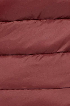 Chaqueta ultralight granate Cintia de capucha extraíble y bordado PC