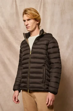 Chaqueta ultralight marrón Corey de capucha extraíble y bordado PC