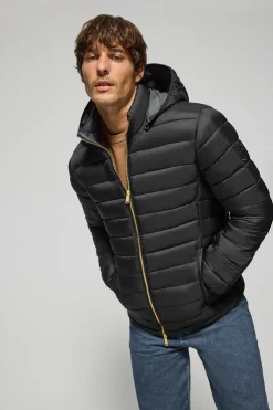 Chaqueta ultralight negra Corey de capucha extraíble y bordado PC