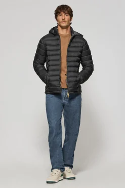 Chaqueta ultralight negra Corey de capucha extraíble y bordado PC